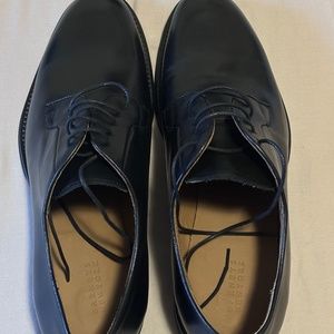 Barneys New York Vero Cuoio Leather Derby Dress Shoes